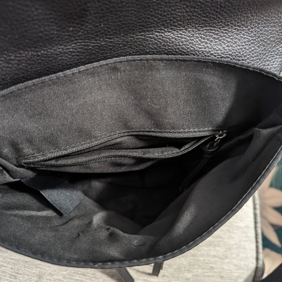 Botkier Trigger Backpack - Picture 4 of 4